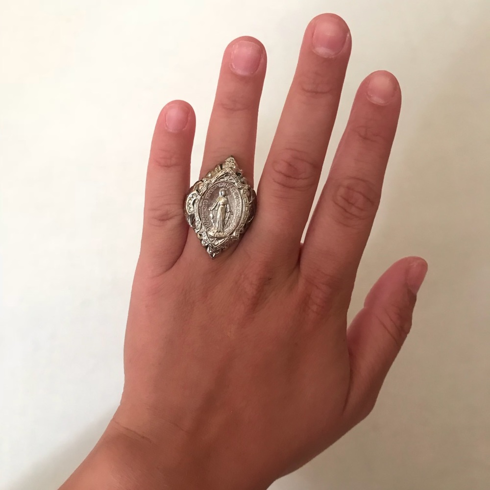 VSA Mary Ring (Discontinued Style)